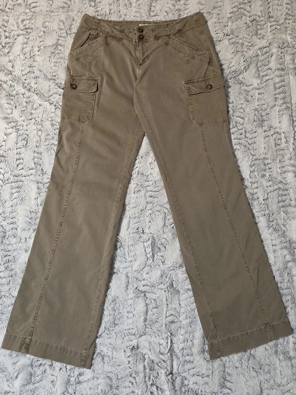 Vintage Earth Tone Woman's Cargo Pants Comfortable Fit. Y2K Aesthetic. Size 6